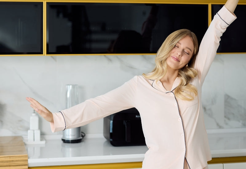 <b>Pyžamo, ktoré zmení každý deň na rituál rozmaznávania</b>