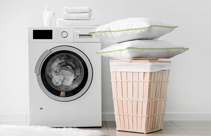 Umývateľný vankúš pre sviežosť a čistotu.