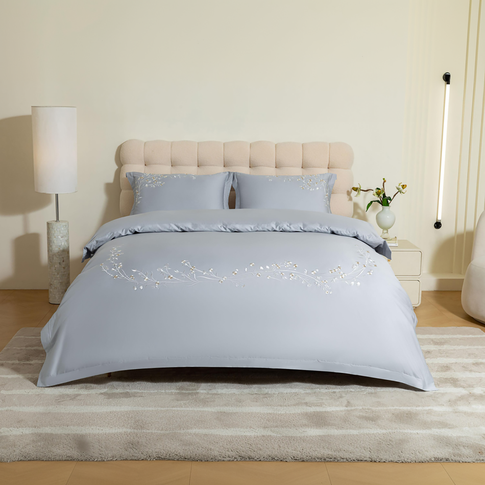 Bavlnená saténová PREMIUM vyšívaná posteľná bielizeň Iris