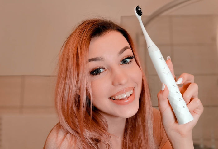 Sonická technológia leští zuby za vás.