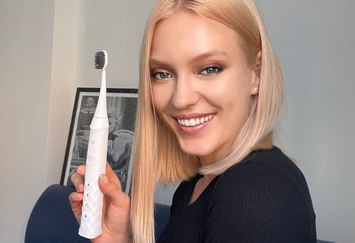 Inovatívne štetiny pre belší úsmev.