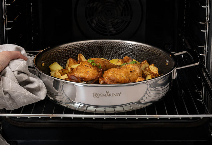 <div>Bezchybné varenie bez pripaľovania sa jedál a stále chladné rukoväte.</div>