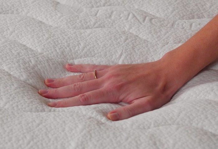 Strieborné ióny a tkanina Tencel zabezpečujú čisté a svieže prostredie na spánok.